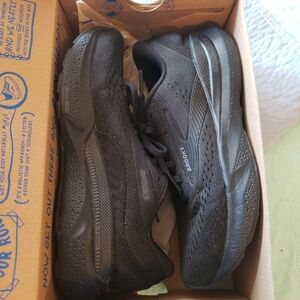 Brooks Adrenaline GTS Black Athletic Shoes